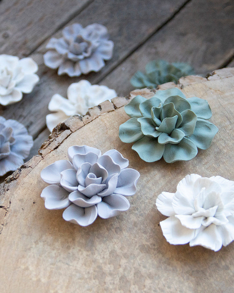 Ceramic Flowers Matte No Keyhole Kit - Chive UK Wholesale