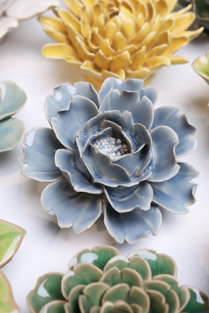 EG08 Pastel Blue Rose - Chive UK Wholesale