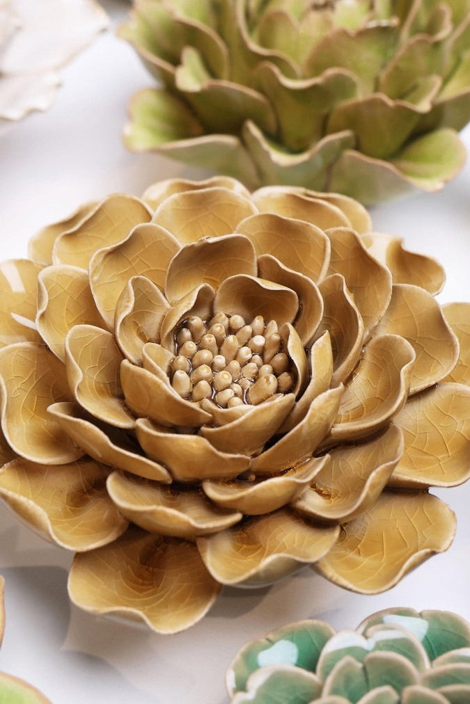 EG16 Caramel Charm Peony - Chive UK Wholesale