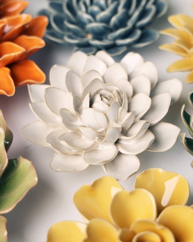 EG28 Ivory Snowdrop - Chive UK Wholesale