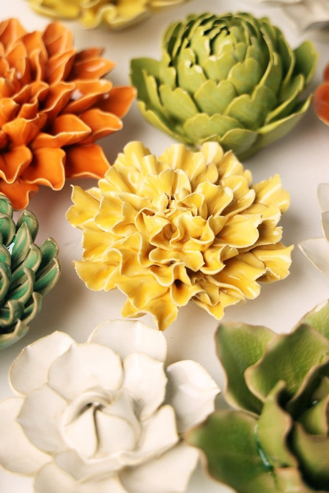 EG48 Burnt Yellow Tundra Carnation - Chive UK Wholesale