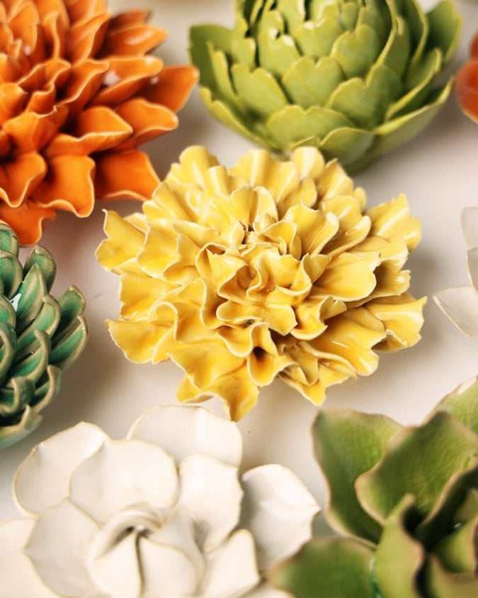 EG48 Burnt Yellow Tundra Carnation - Chive UK Wholesale