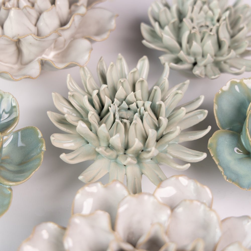 Ceramic Flower English Garden Curated Collection #4 - Chive UK Wholesale
