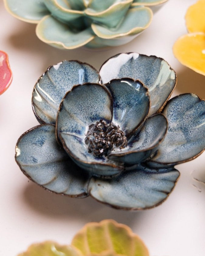 FR07 Navy Poppy - Chive UK Wholesale