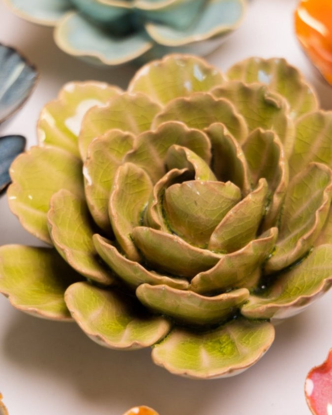 FR12 Peridot Keiko Peony - Chive UK Wholesale