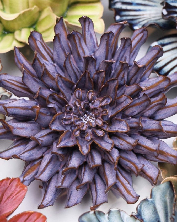 JA22 Violet Blue Fleur De Lis Mum - Chive UK Wholesale