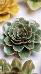 EG11 Jungle Green Tea Rose - Chive UK Wholesale