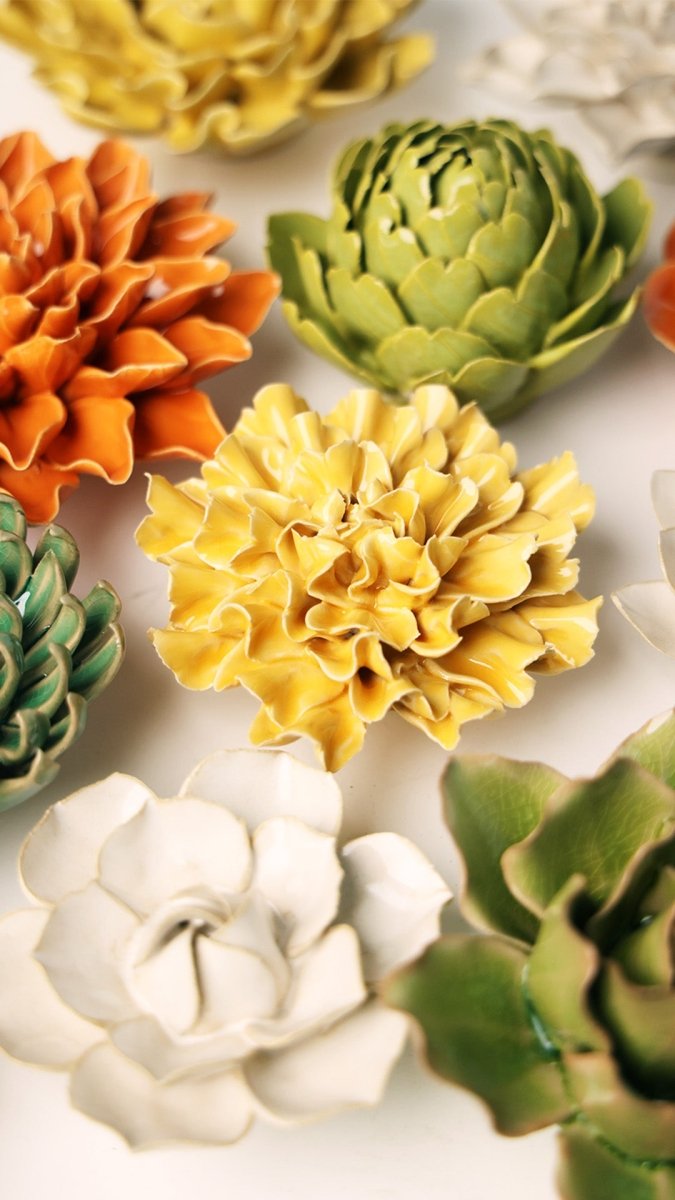 EG48 Burnt Yellow Tundra Carnation - Chive UK Wholesale
