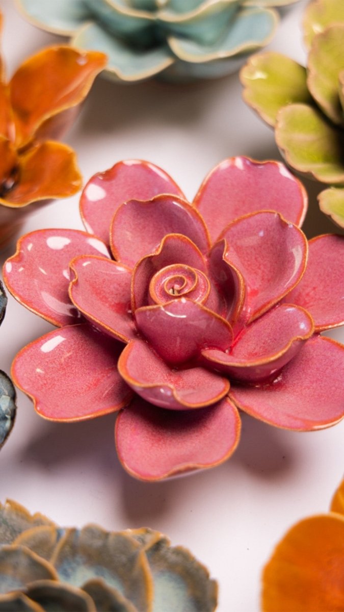 FR09 Blush Pink Tahitian Gardenia - Chive UK Wholesale