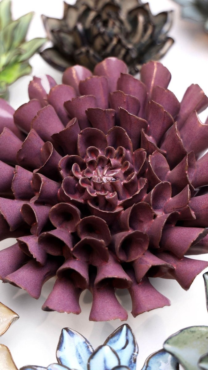 JA02 Violet Blue Cornel Dahlia - Chive UK Wholesale