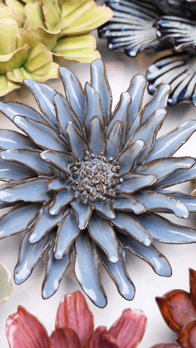 JA14 Blue Grey Gerbera Daisy - Chive UK Wholesale